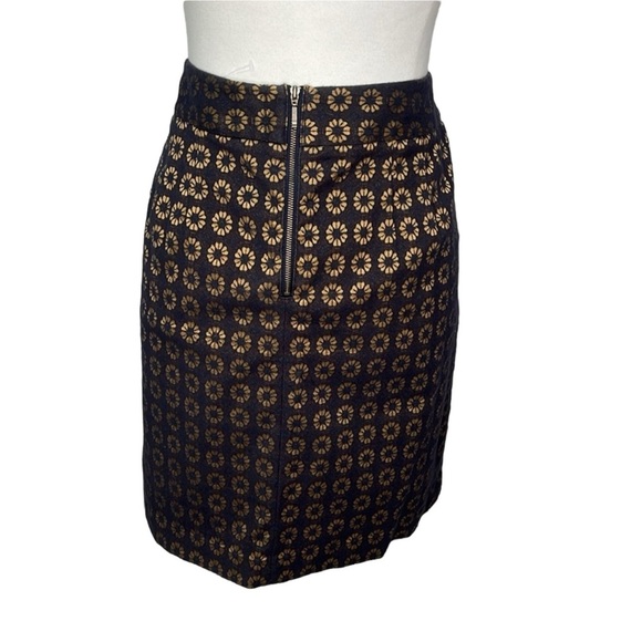 Loft Small Medallion Design Skirt - Picture 4 of 6